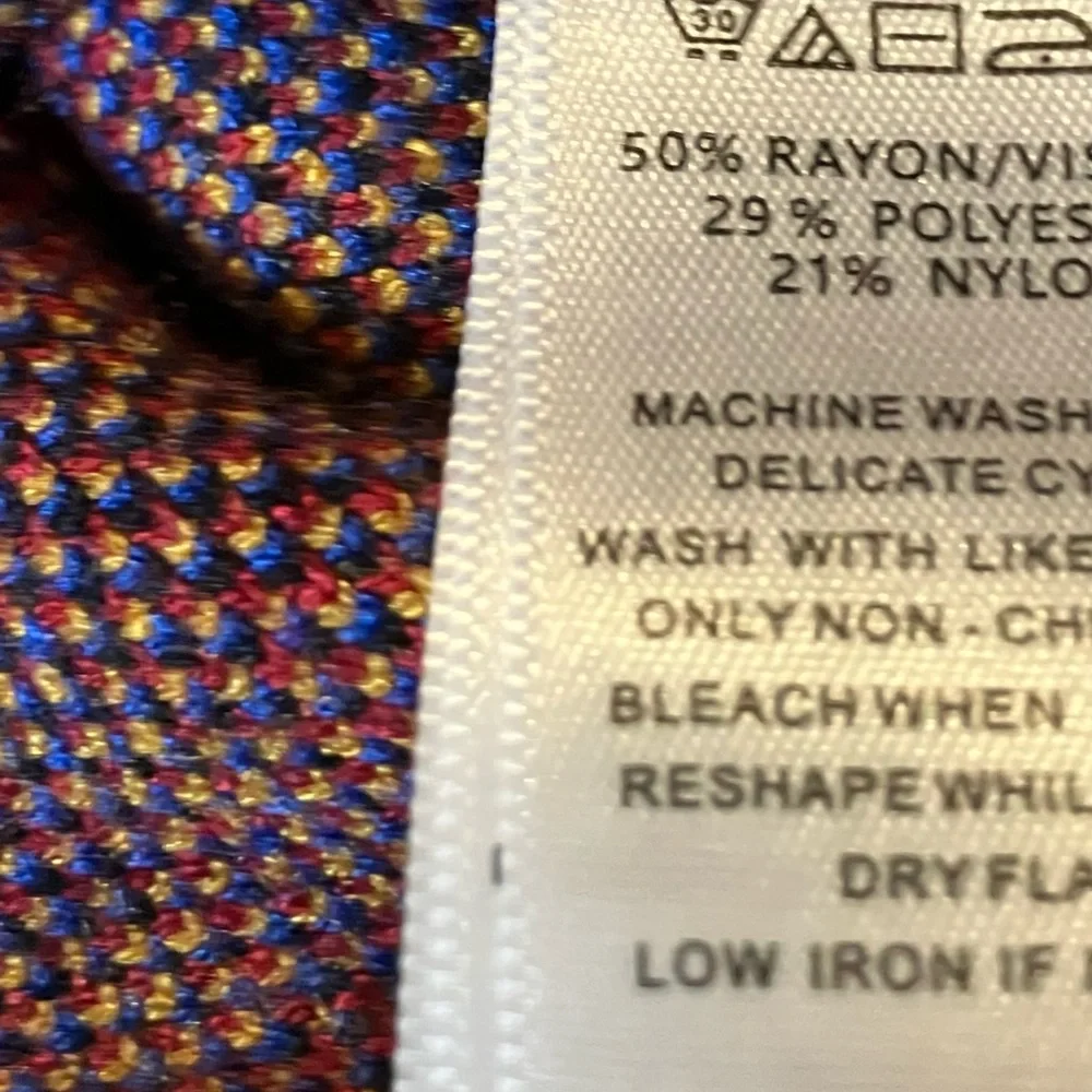 Tahari Mock Turtleneck Sweater Plaid Knit Red Blue Gold Brown Size Large - Picture 3 of 6